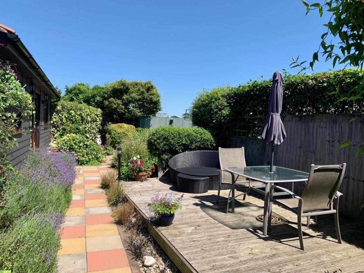 Pheasant Suites Colchester Esterno foto