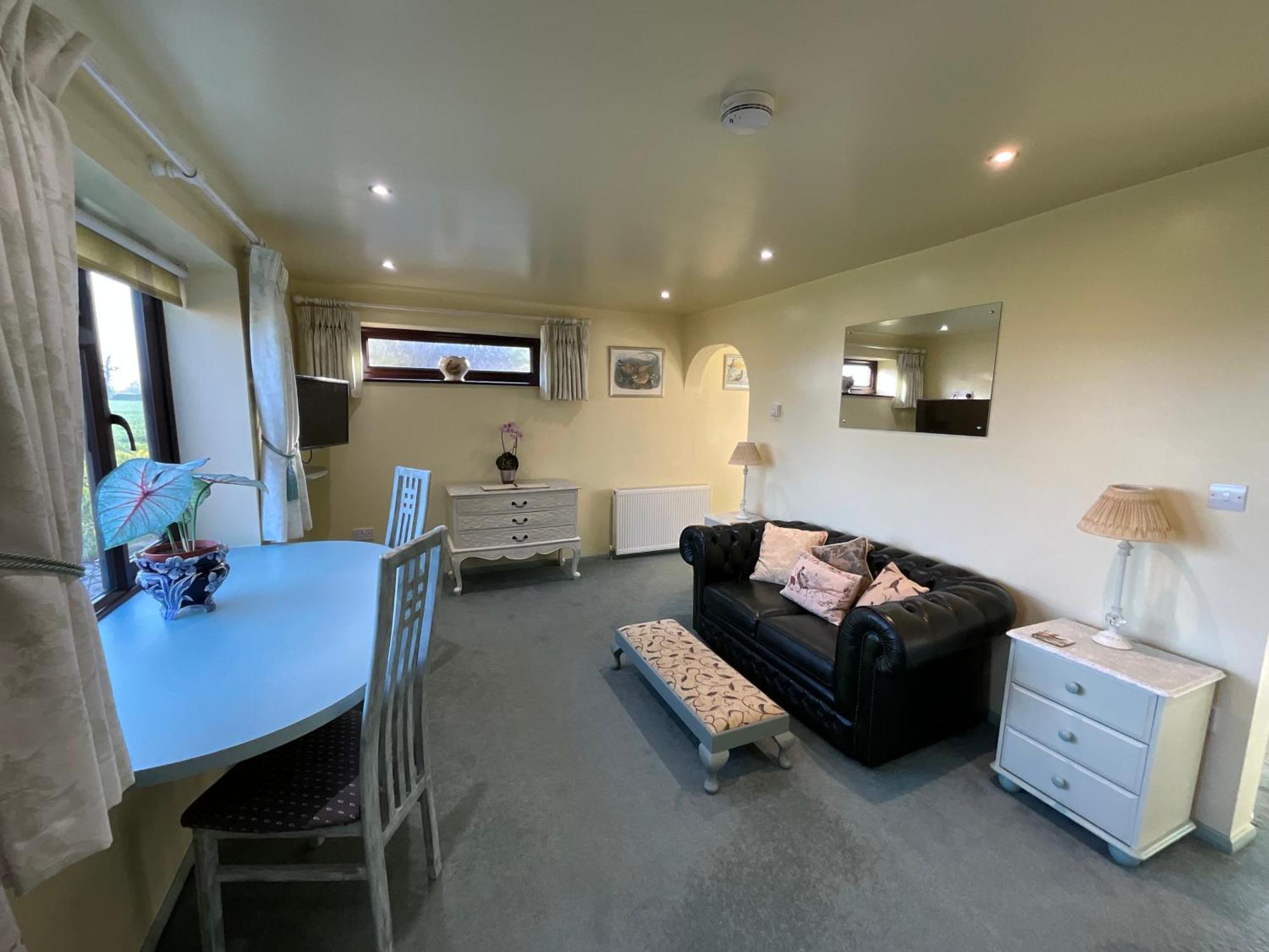 Pheasant Suites Colchester Esterno foto
